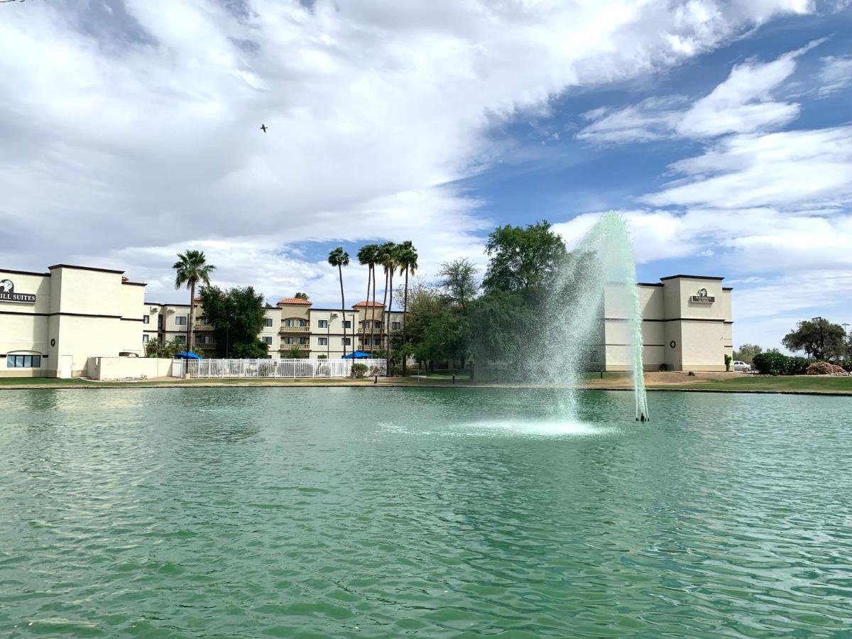 Windmill Suites Surprise - Phoenix, Ascend Hotel Collection Exteriör bild