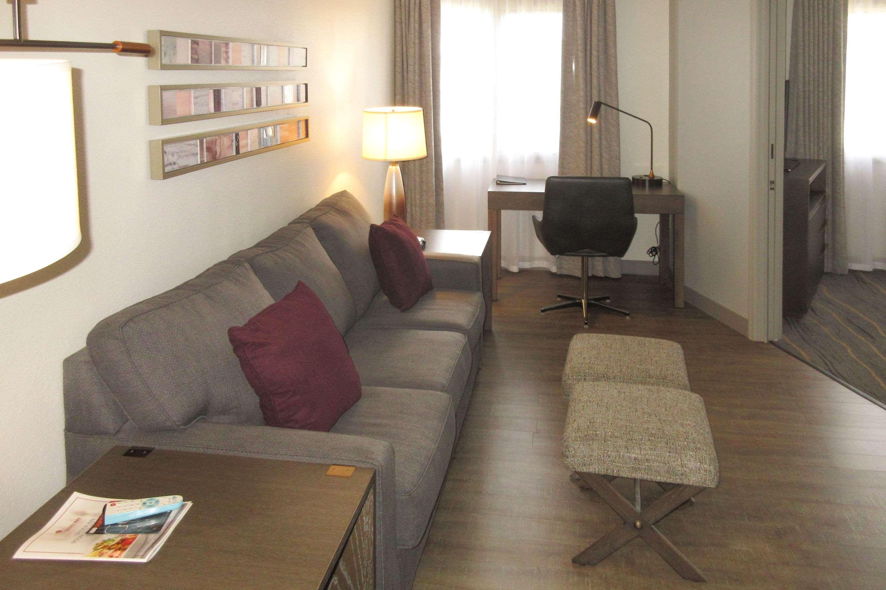 Windmill Suites Surprise - Phoenix, Ascend Hotel Collection Exteriör bild