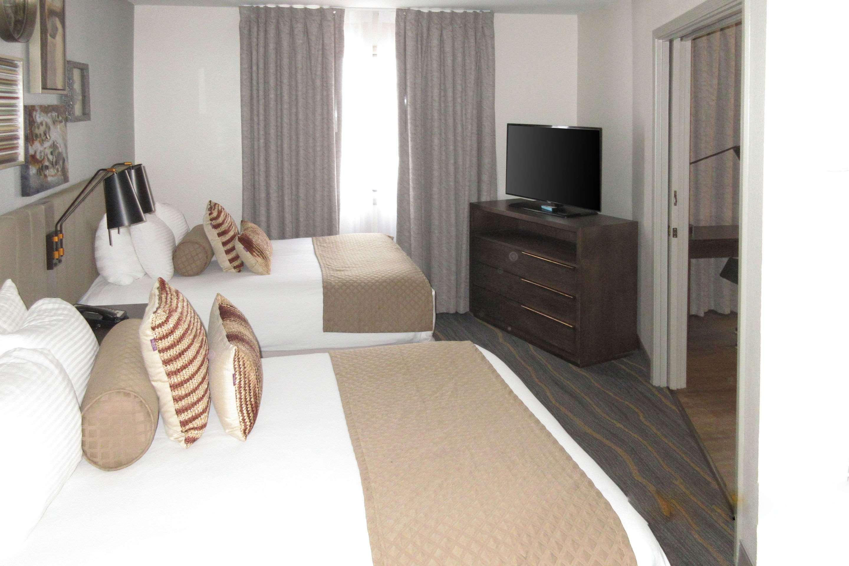 Windmill Suites Surprise - Phoenix, Ascend Hotel Collection Exteriör bild
