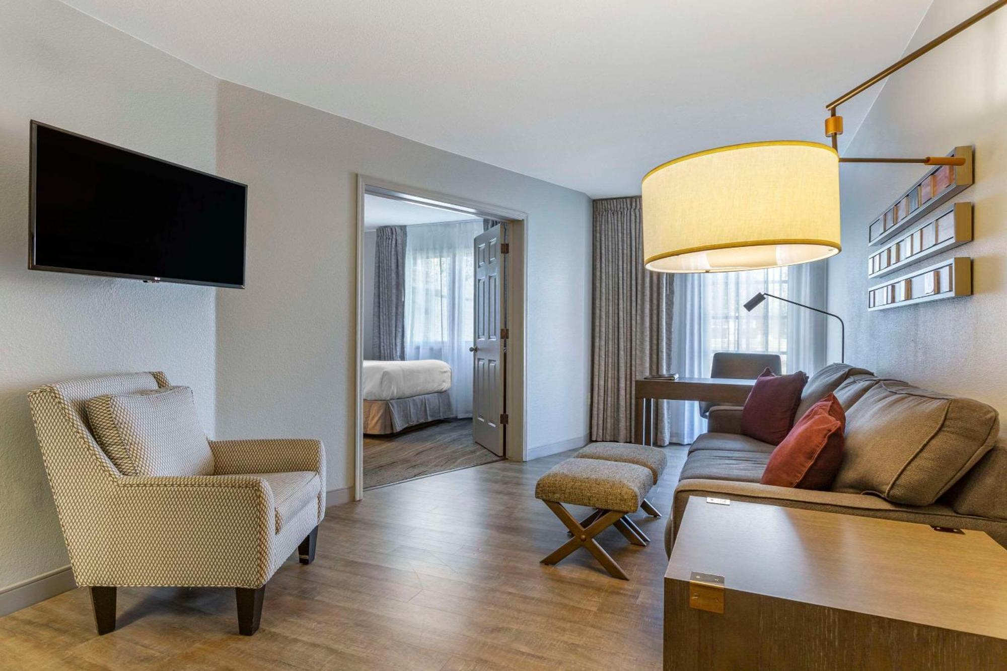 Windmill Suites Surprise - Phoenix, Ascend Hotel Collection Exteriör bild